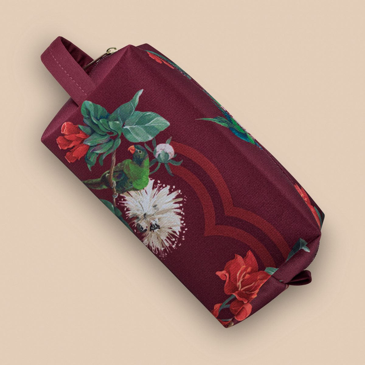 Necessaire Crer Para Ver organizado com cosméticos