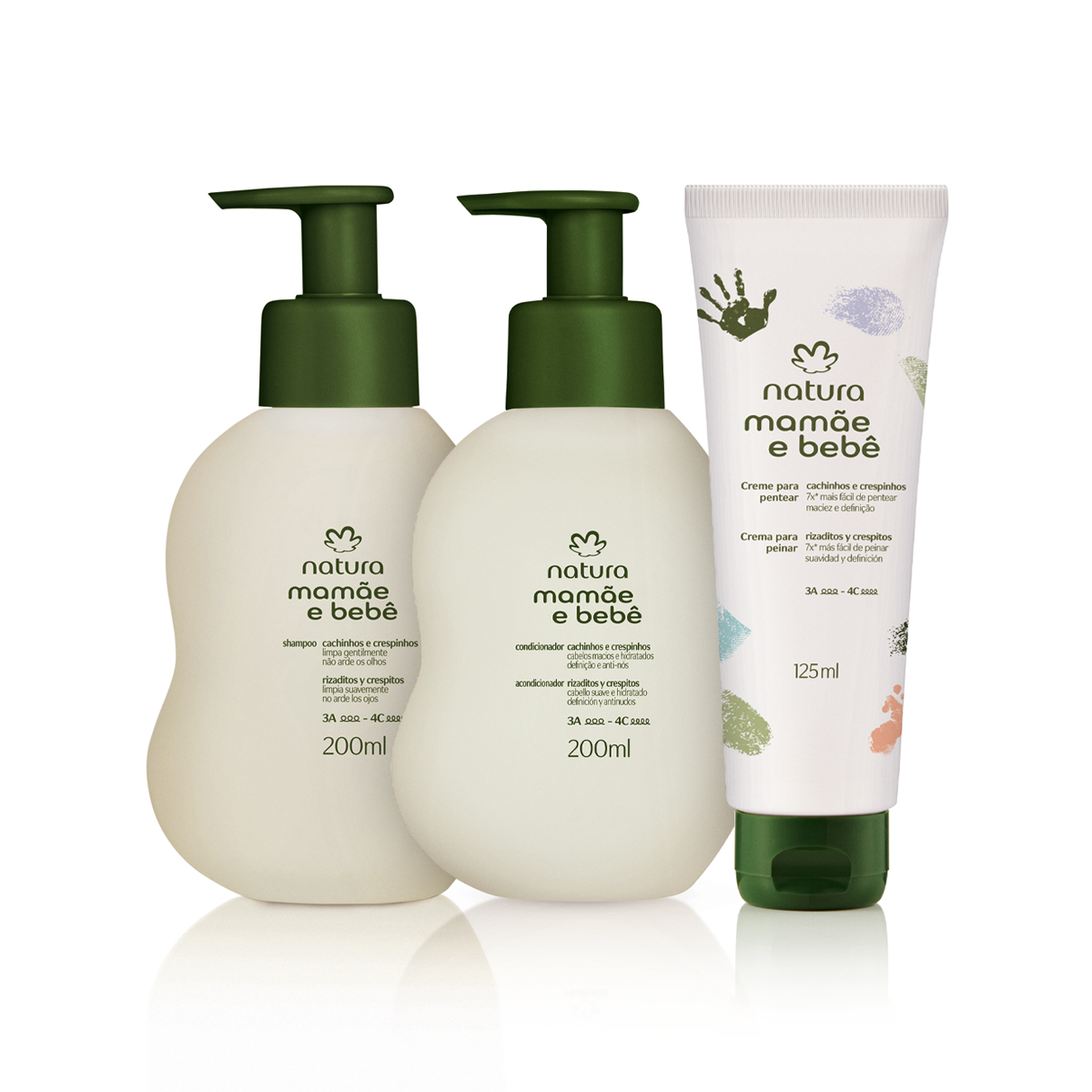 Shampoo e condicionador do kit em destaque