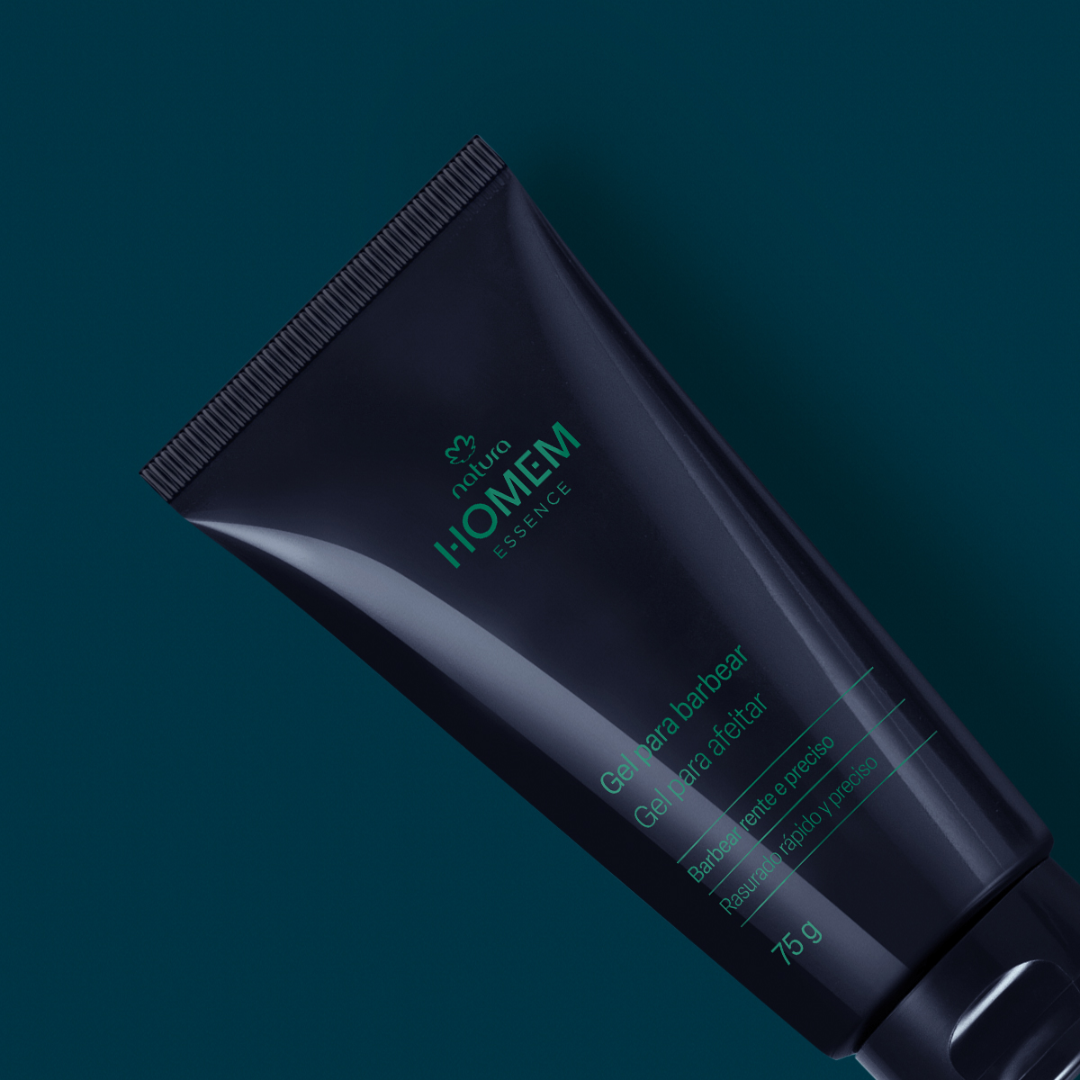 1766546928 527 Gel para Barbear Natura Homem Essence