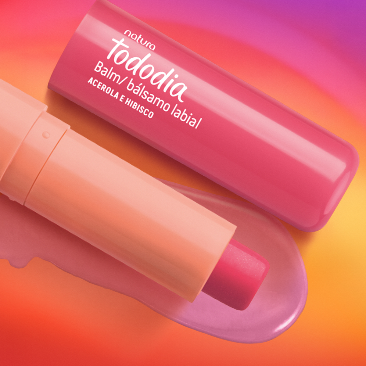 Detalhe do produto Balm Labial Tododia aplicado nos lábios