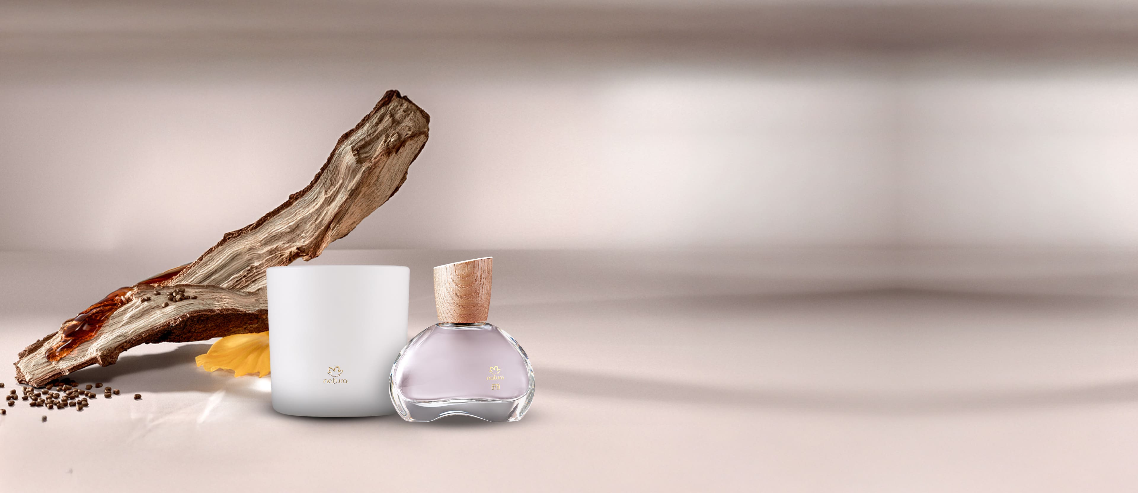Kit Eau de Parfum Natura 679 Ambrette Copaíba e Vela Perfumada 774 Rosa Capitiú (2 produtos) 5 1766888380 904 Kit Eau de Parfum Natura 679 Ambrette Copaiba e Vela