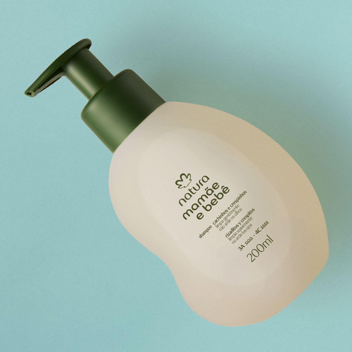 Imagem close do frasco do Shampoo Cachinhos e Crespinhos