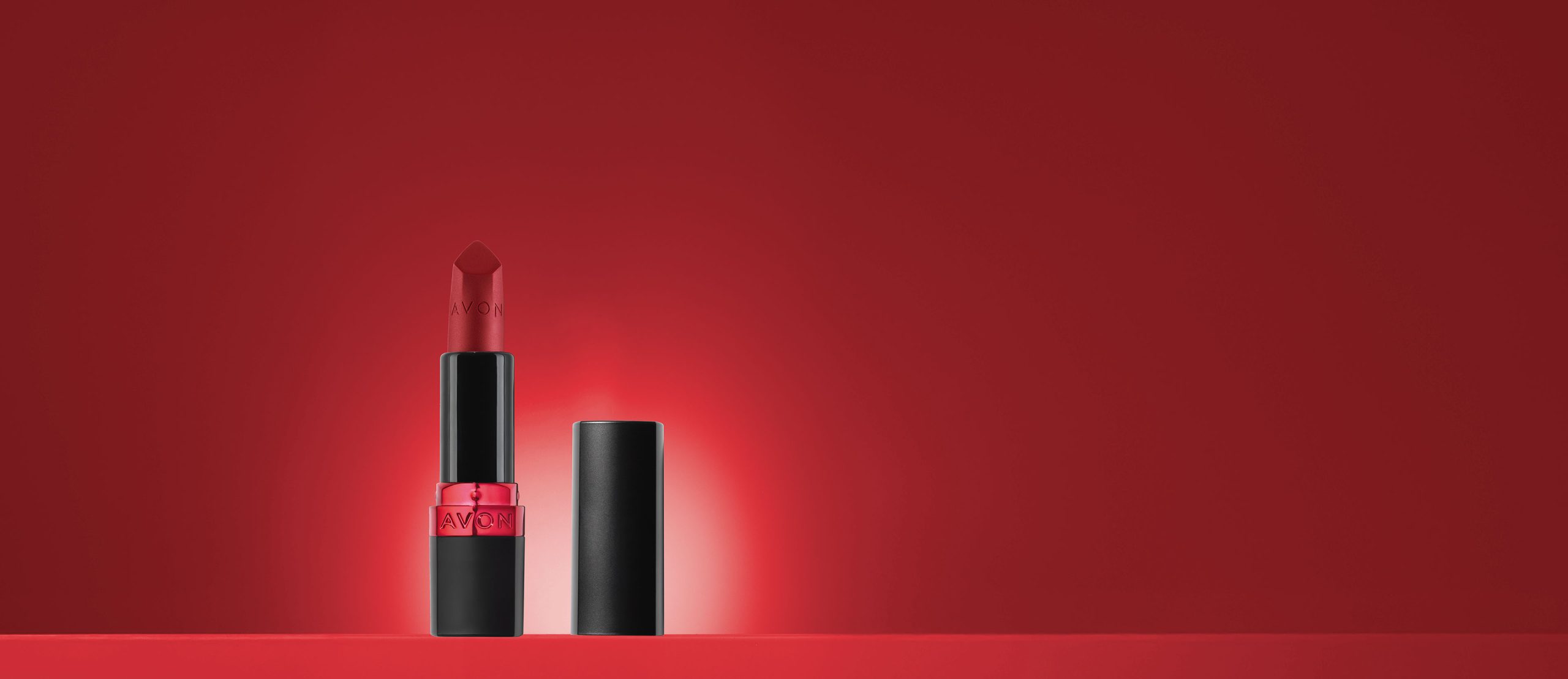 Avon Ultra Color Batom Matte FPS 30 scaled