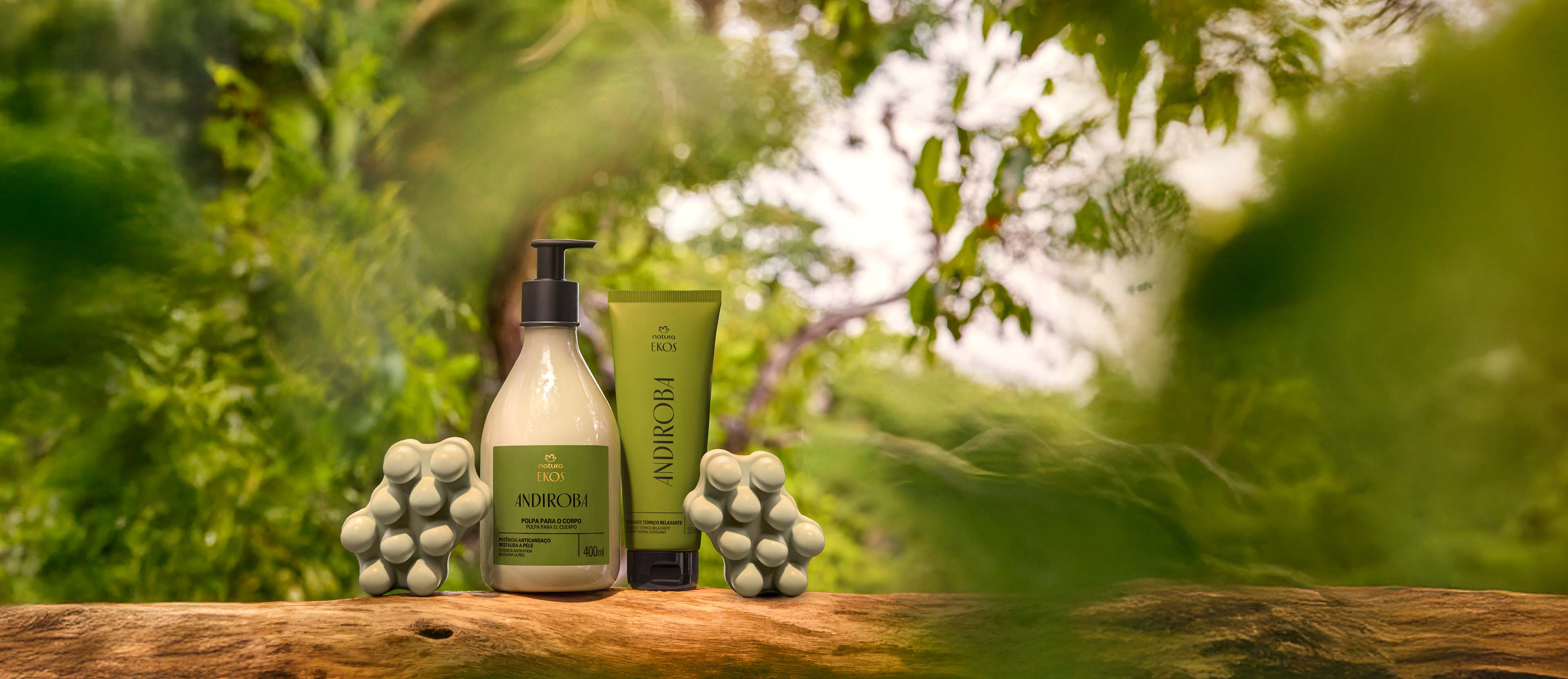 Kit Ekos Andiroba Creme para o Corpo, Esfoliante Térmico e Sabonete Massageador 2 Kit Ekos Andiroba em destaque