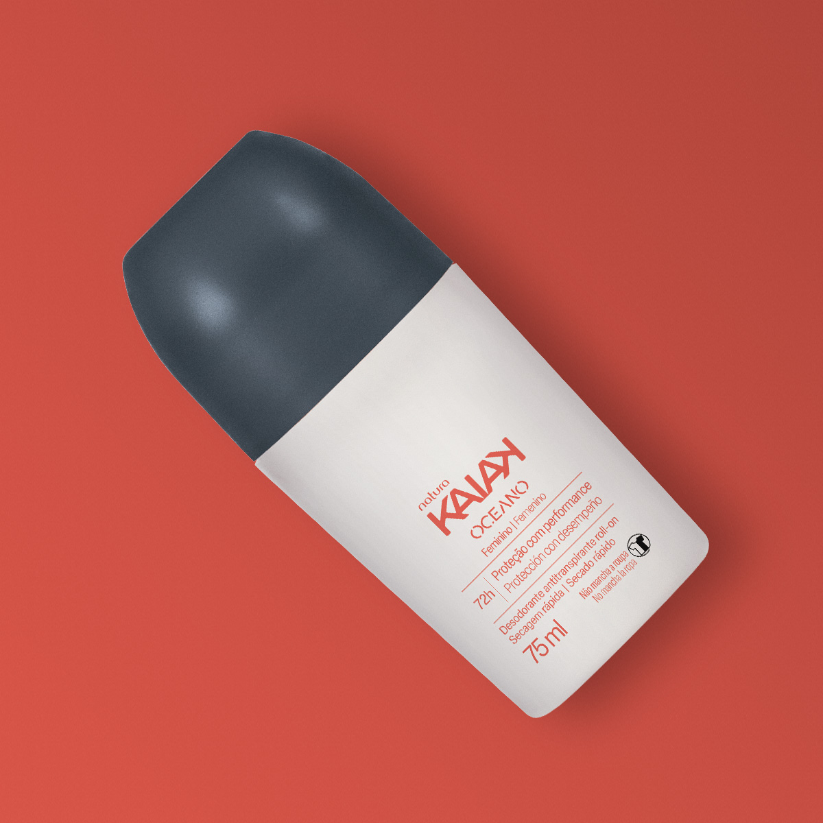 Detalhe da embalagem e aplicação do roll-on