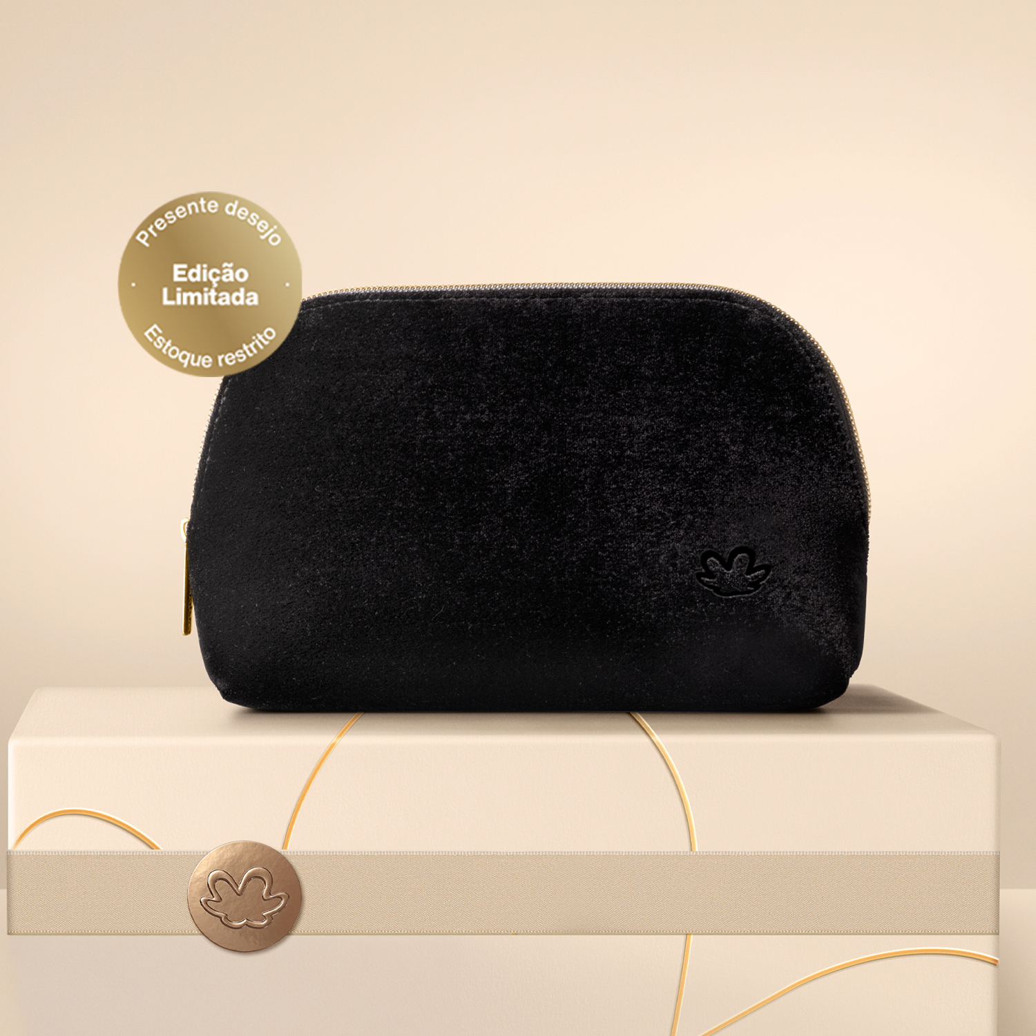 1767797818 893 Presente Natura Clutch de Veludo