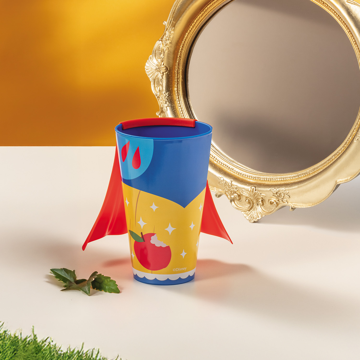 1767898418 114 Copo com Capa 3D Branca de Neve