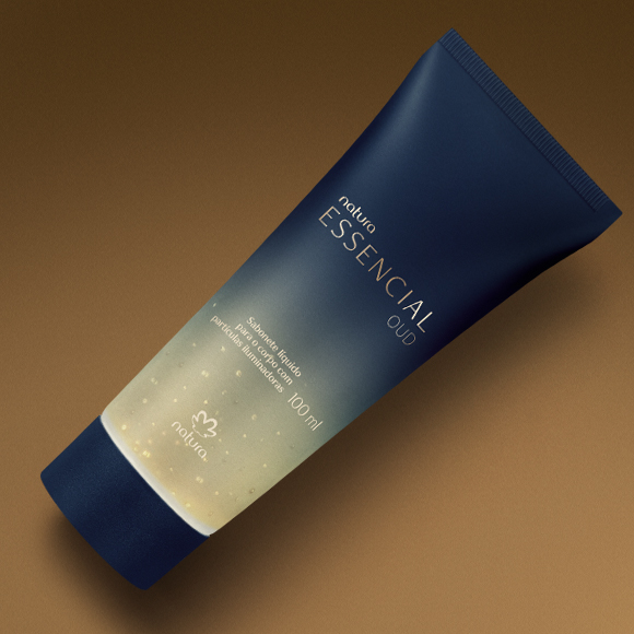 Sabonete Líquido para o Corpo com Partículas Iluminadoras Essencial Oud 100 ml 4 1768003580 392 Sabonete Liquido para o Corpo com Particulas Iluminadoras Essencial Oud