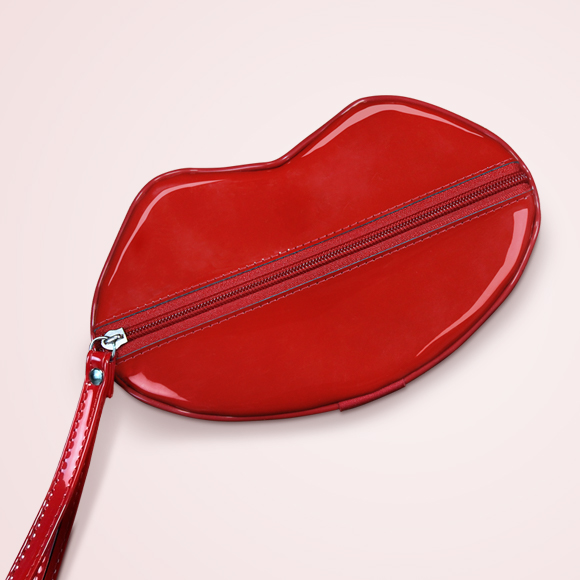 1768009518 531 Necessaire Boca Faces