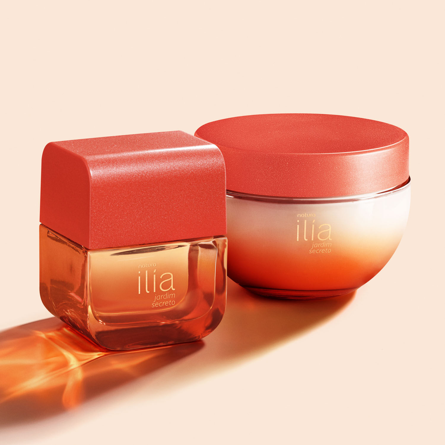 Kit Hidratante e Deo Parfum Ilía Jardim Secreto (2 produtos) 3 1787662946 884 Kit Hidratante e Deo Parfum Ilia Jardim Secreto 2 produtos