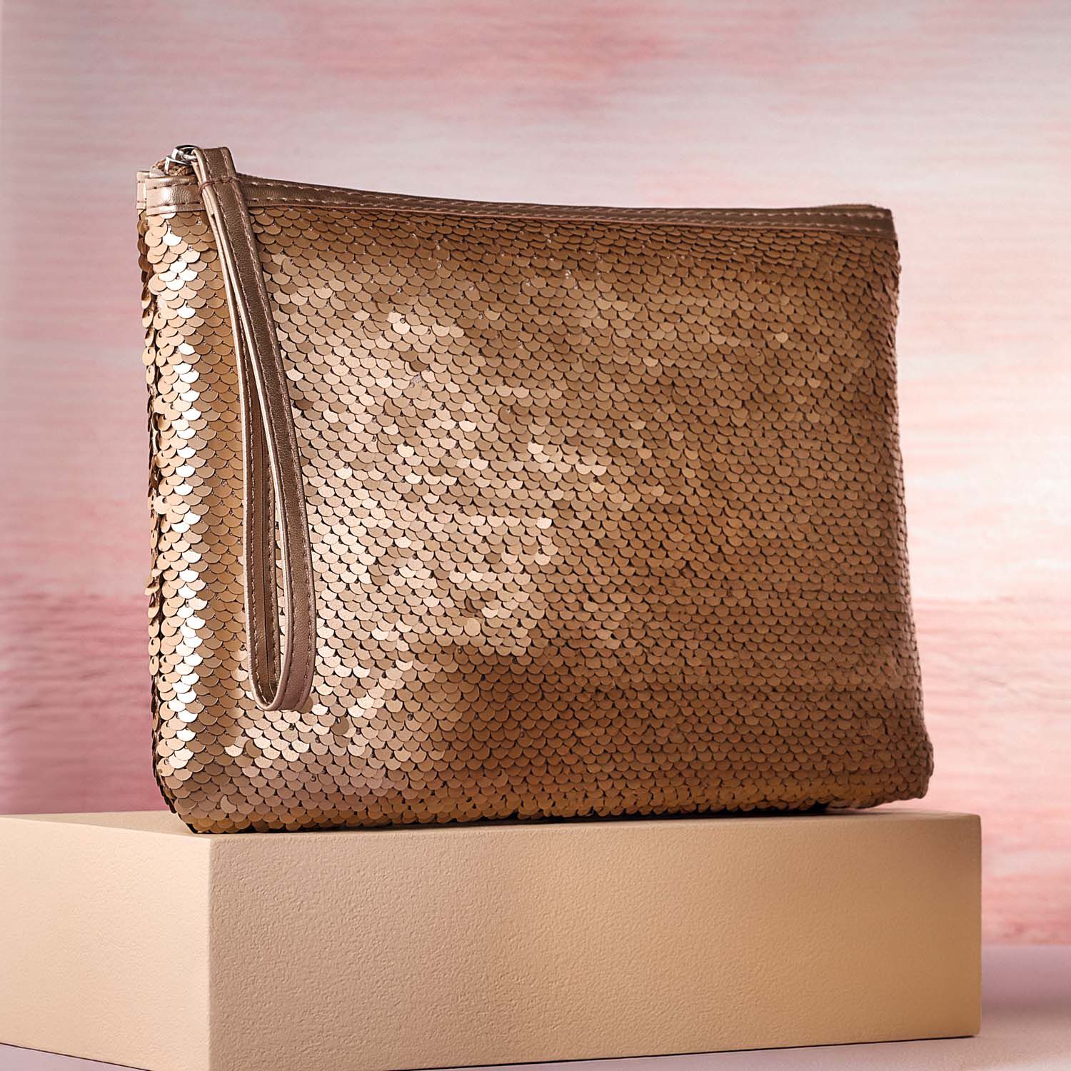 1790724950 284 Necessaire Paete Dourado Edicao Especial